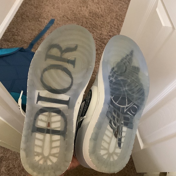 Nike air Jordan 1 dior reps too small and looking to sell i - Picture 3 of 4